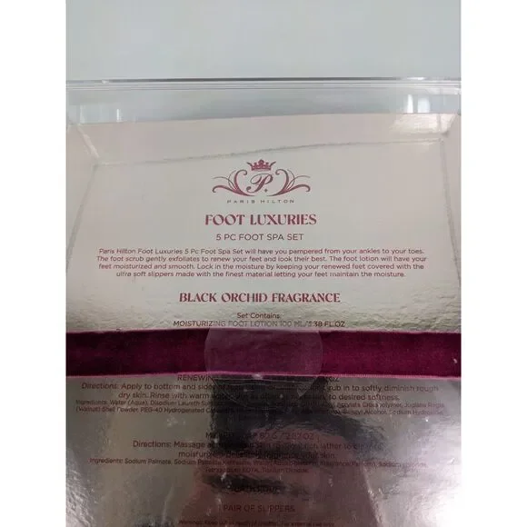 Paris Hilton Foot Scrub Lotion Milled Soap Luxuries 5 Piece Gift‎ Pack Slippers